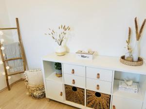 Cozy and Unique apartment near train station