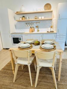 Cozy and Unique apartment near train station