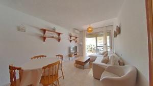 Acogedor en la Carihuela con plaza de garaje garantizada! Sol Montemar