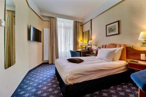 Standard Single Room with Street View room in Best Western Plus Hotel Mirabeau