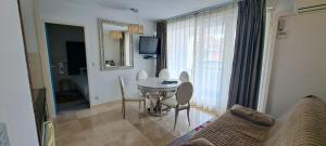 Appart'hotels Appart'hotel Le Trianon : photos des chambres