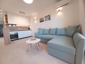 Apartment Mare - lovely flat few steps away from the main bus station and Zadar old town 