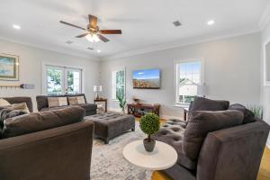 Pelican View Beach House - Private Beach!!