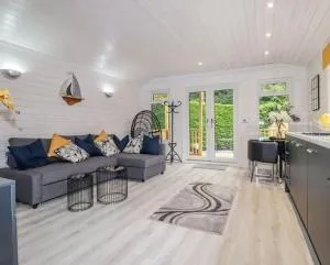 Saint Chads Lodge Near EDEN Luxulyan - 洛斯特威希尔