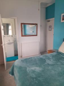Superior Double Room with Sea View room in The Chequers