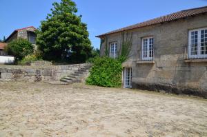 Casal do Outeiro by LovelyStay