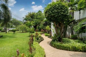 Beachside Apt Short Walk to Nai Harn Beach 2-3 BR