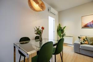 Charming Anton Martin Market