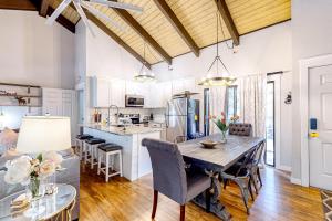 Sway of the Pines, Unit#32A