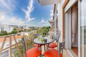 Peaceful 1 BDR Apartment W Balcony by LovelyStay