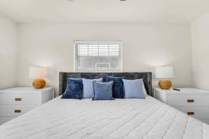 Bluefish 6 Paradise OKA Island 2BR Beauty