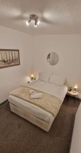 Thesiger Court Apartments - Free Private Parking - by Property Promise