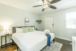 13 The Eero Room - A PMI Scenic City Vacation Rental