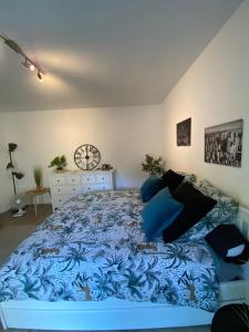 Appartements Studio Moderne Tout equipe Wifi - Parking gratuit - Proche de la Nature : photos des chambres