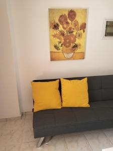 Sunflower maisonette with attic