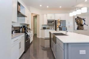 Fabulous Apt 4BD3BA at Storey Lake SL47513