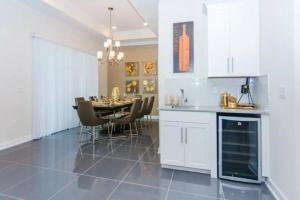 Splendid Apt 4BD3BA at Storey Lake SL47512