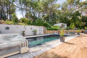 Maisons de vacances Spacious house with swimming pool : photos des chambres