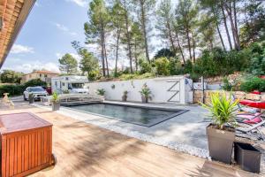 Maisons de vacances Spacious house with swimming pool : photos des chambres