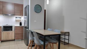 TrikalaBnB - Rock & Roll 1 Apartment in Trikala