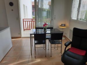 Appartements T2 classe 3 etoiles - au calme proche centre ville - ideal curistes et vacanciers : photos des chambres