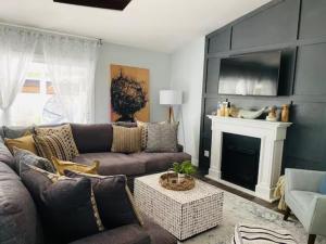 Waterfront Home Just Minutes To Beach