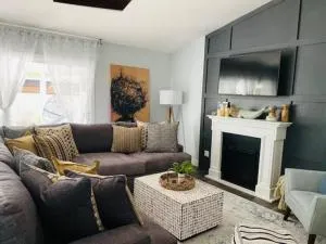 Waterfront Home Just Minutes To Beach - Royal Harbor