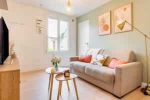Appartements L'ecrin des Bois - Proche aeroport Beauvais, Chantilly, foret de Hez-Froidmont, parking public gratuit, Wifi & Netflix : photos des chambres