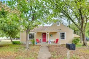 Charming Bryan Home - 3 Mi to Kyle Field! - براين