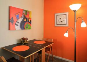 Peninsula Hideaway Apartment • Alamitos Bay