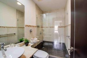 CR MARIPOSA RENTALS Comfortable penthouse, AC, pool, gym, tennis