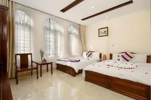 T Y Hotel