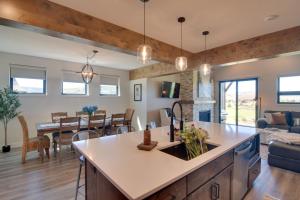 Colorado Home with Hot Tub! Close to Ski Resorts