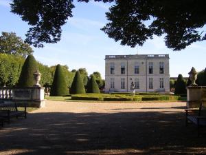 Maisons de vacances Gite Bouges-le-Chateau, 3 pieces, 6 personnes - FR-1-591-160 : photos des chambres