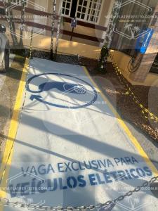 Flat Amarilis em Riviera São Lourenço - com arrumação, café manhã, wifi privat, toalhas praia e piscina e enxoval completo com trocas toalhas