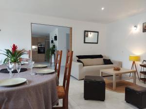 Maisons de vacances Gite Saint-Christophe, 4 pieces, 6 personnes - FR-1-581-116 : photos des chambres