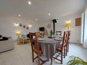 Maisons de vacances Gite Saint-Christophe, 4 pieces, 6 personnes - FR-1-581-116 : photos des chambres