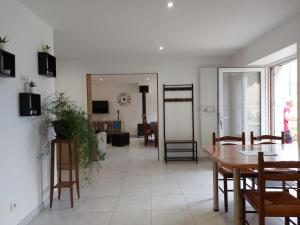 Maisons de vacances Gite Saint-Christophe, 4 pieces, 6 personnes - FR-1-581-116 : photos des chambres