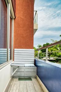 Luxury Kingston Apt - Pool & free parking 20 south