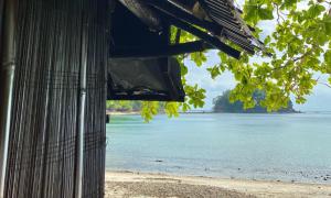 Playa La Caleta Bataan