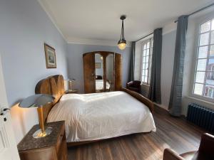 Maisons de vacances Vintage holiday apartment on the 1st floor of an elegant mansion - Coutances : photos des chambres