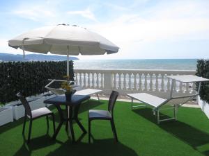 Double or Twin Room with Sea View room in Il Lido