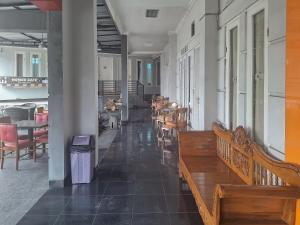 RedDoorz @ Hotel Arwana Safari Puncak