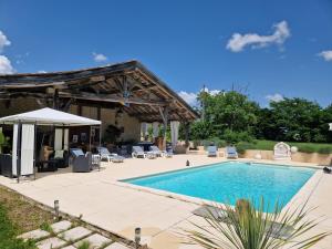 Maisons de vacances Maison Campagne avec piscine : photos des chambres