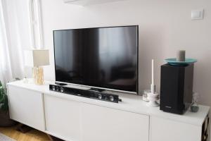 Sunrise Lounge Corvin 63m2 AC