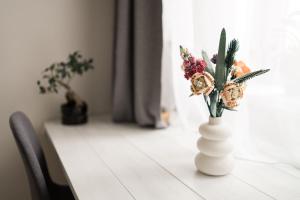 Sunrise Lounge Corvin 63m2 AC