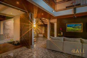 THE most luxury 5BR villa in Lovina! Stunning Outlook!