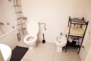 2 Bed Flat - Sleeps 9 - Pets - Smoking on terrace