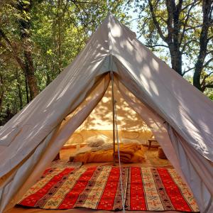 Tentes de luxe Grande Tente Tipi 4 personnes : photos des chambres