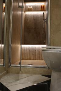 Trevi Fountain Luxury Flat